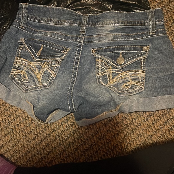 no boundaries shorts - Picture 2 of 2